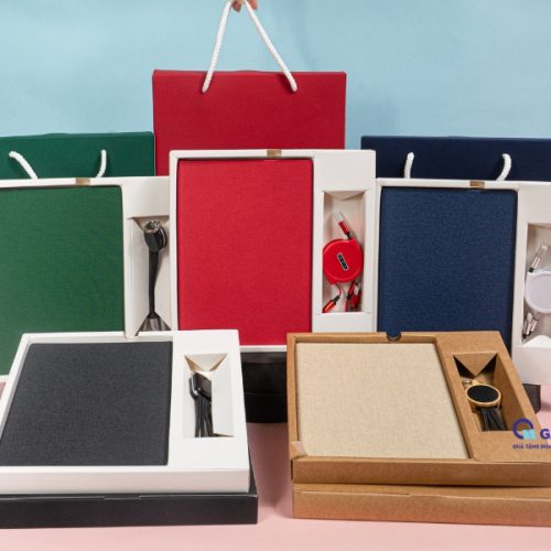 Bộ quà tặng cao cấp cáp sạc 3in1 và sổ bìa da