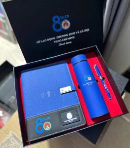 quà tặng văn phòng cao cấp sổ sạc đa năng
