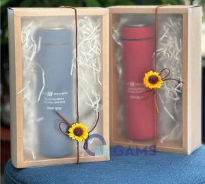 Combo bình giữ nhiệt khắc tên và hộp đựng quà