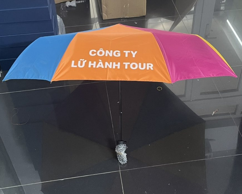 Quà tặng khách hàng công ty lữ hành tour du lịch
